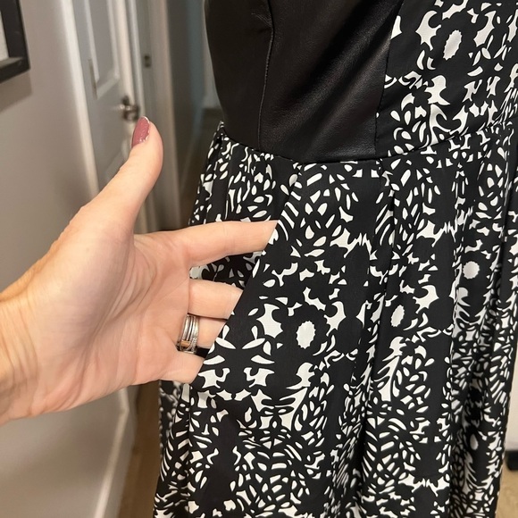 HUNTER BELL black and white abstract print with leather trip sleeveless dress - Picture 13 of 15